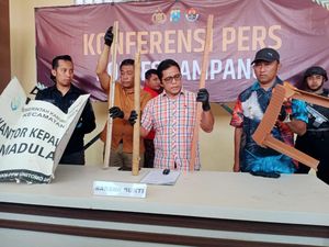2 Pelaku Perusakan Rumah Eks Kades di Sampang Ditangkap, 8 Masih DPO