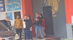 Senyum Semringah Medina Zein Bebas dari Penjara