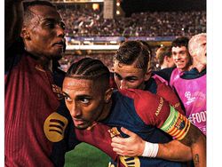 Meme Raphinha Menyala #ViscaBarca Menggema