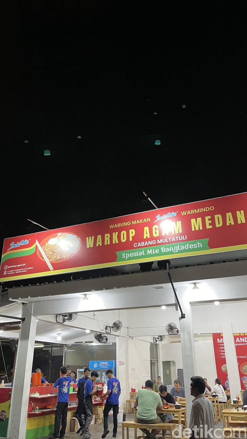Warkop Agam, salah satu tempat makan yang menyajikan menu mie bangladesh.