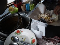 Sedap Kenyal Mie Koclok Mang Udin yang Legendaris di Cirebon