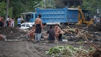 Badai Tropis Trami memiliki kecepatan angin 85 kpj dan tiupan hingga 105 kpj.