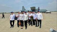 Presiden Prabowo Subianto dalam arahannya meminta seluruh anggota kabinet bersatu, membangun sebuah super tim yang siap menjalankan pemerintahan.  