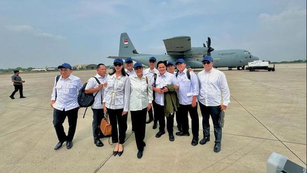Menteri Keuangan Sri Mulyani Indrawati ikut pembekalan bersama jajaran Menteri Kabinet Merah Putih di Magelang, Jawa Tengah. Mereka menggunakan pesawat C-130J Super Hercules A-1340 milik TNI Angkatan Udara.