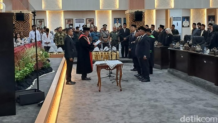 Pelantikan pimpinan DPRD Kota Makassar, Sulawesi Selatan, Kamis (24/10/2024).
