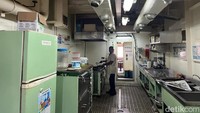 Proses docking sendiri telah berlangsung dari 24 September lalu. Jika tak ada halangan, pada 29 Oktober mendatang kapal akan menjalani uji coba sebelum benar-benar siap untuk mengarungi lautan kembali.  