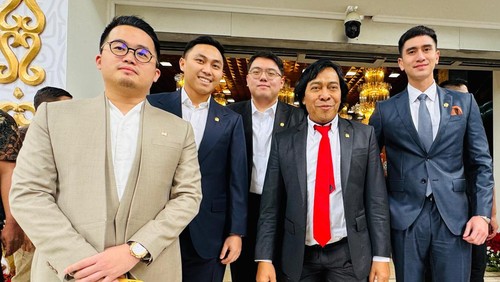 Pose bersama Anggota DPR dan DPD RI Periode 2024-2029 di Gedung DPR RI, Jakarta.