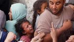 Potret Gadis Kecil Palestina Menangis Saat Antre Roti