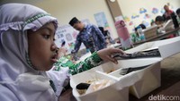 Harga makanan per porsi sekitar Rp 23 ribu.