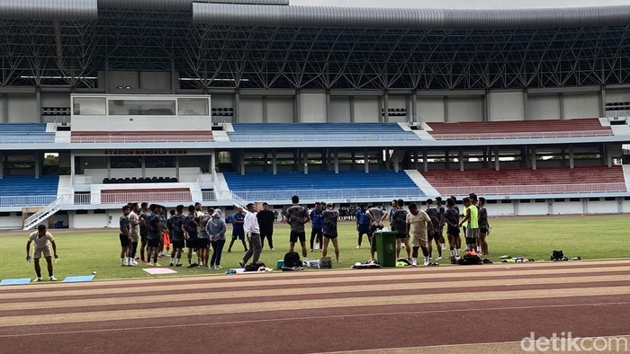 Suasana latihan PSIM Jogja di Stadion Mandala Krida, Kota Jogja, Kamis (24/10/2024).