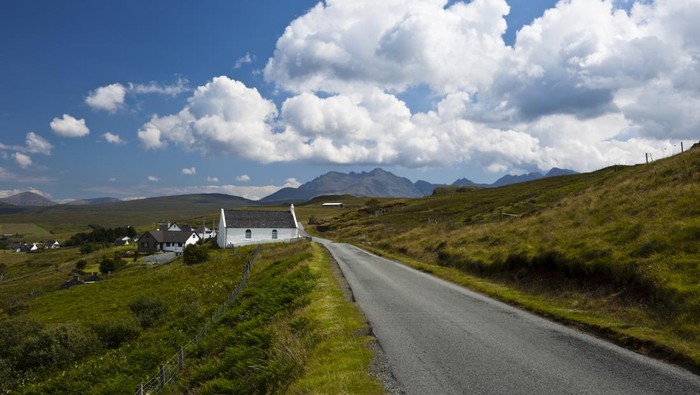 Pulau Benbecula di Skotlandia cari nakes, bayaran sampai Rp 1 miliar per tahun.