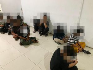 13 Remaja Laki-laki dan Perempuan di Surabaya Diciduk Saat Asyik Pesta Miras