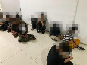 13 Remaja Laki-laki dan Perempuan di Surabaya Diciduk Saat Asyik Pesta Miras