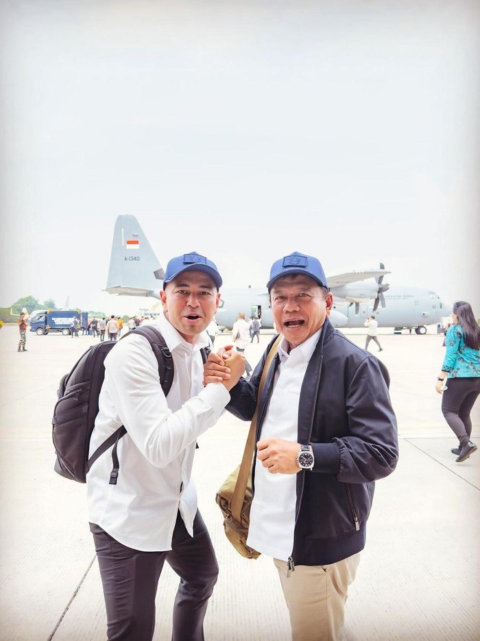 Raffi Ahmad Raffi Ahmad berangkat ke Akmil Magelang.