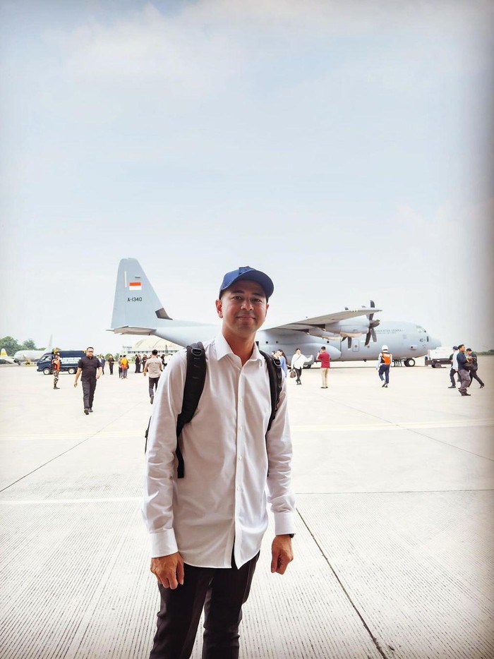 Raffi Ahmad berangkat ke Akmil Magelang.