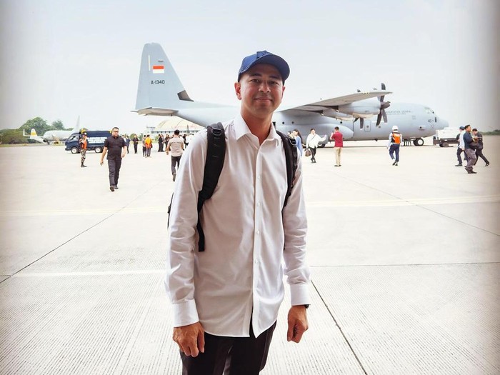 Raffi Ahmad Raffi Ahmad berangkat ke Akmil Magelang.