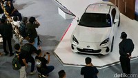 Ubahan suspensi juga dilakukan oleh Subaru terhadap BRZ 2025 ini. Shock absorber yang mereka pasang di drift machine kompak ini diklaim lebih responsif dan pas untuk dipakai di berbagai kondisi jalan.
