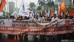 Ribuan Buruh Demo di Patung Kuda, Tuntut Kenaikan Upah 10%