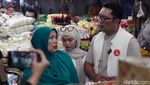 Momen RK Blusukan dan Naik Bajaj di Pasar Kebayoran Lama
