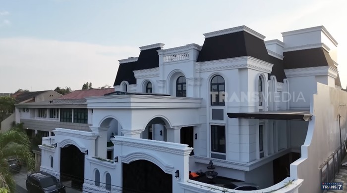 Rumah Mewah Sarwendah