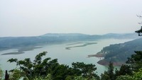 Keindahan Danau Umiam di Shillong yang memancarkan panorama serupa Danau Loch Shiel di Skotlandia yang menjadi tempat shooting Film Harry Potter. (Getty Images)