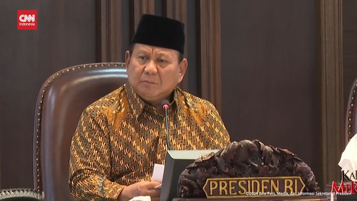 Muliaman Darmansyah Hadad usai diangkat sebagai Kepala Badan Pengelola Investasi oleh Presiden Prabowo Subianto di Istana Negara, Jakarta, Selasa (22/10/2024). (CNBC Indonesia/Emir Yanwardhana)