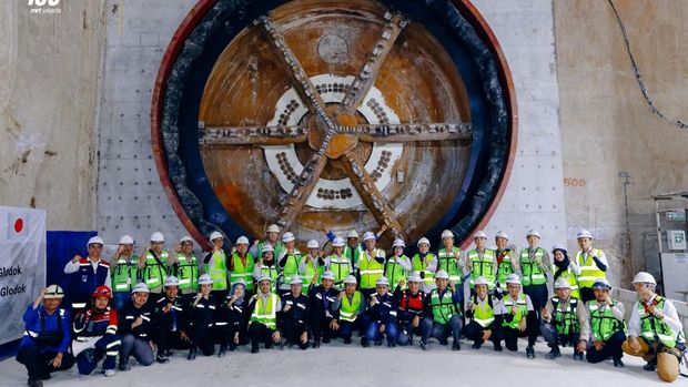 Tunnel Boring Machine 1 telah berhasil menembus dan menyelesaikan pembangunan terowongan southbound dari Stasiun Kota hingga Stasiun Glodok. (Dok. Linkedin/PT MRT Jakarta)