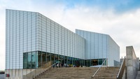 Destinasi favorit lainnya bagi turis yang berkunjung ke Margate adalah Turner Contemporary, merupakan galeri seni kontemporer yang menjadi tujuan turis untuk menikmati wilayah pesisir Inggris itu.
