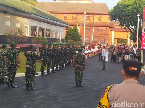 Wakil Presiden Gibran Rakabuming Raka tiba di Akademi Militer (Akmil) Magelang, Kamis (24/10/2024) sore