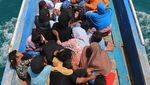 139 Imigran Rohingya Dievakuasi ke Daratan Aceh Selatan