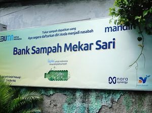 Bank Mandiri & Kelompok Wanita Tani Sulap Sampah Jadi Sumber Daya Bernilai