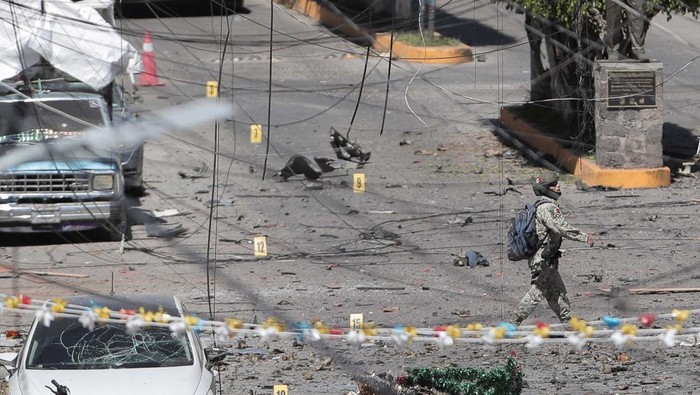 A building damaged during a car bomb attack is seen in downtown Jerecuaro, Guanajuato state, Mexico October 24, 2024. REUTERS/Ivan Arias