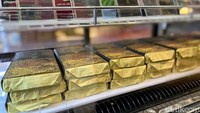 Namun, sama seperti di Dubai, cokelat ini juga dijual secara eksklusif. Di setiap gerai hanya menyediakan 65-100 cokelat per harinya. Foto: detikcom/Riska Fitria