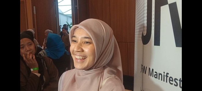 Dhini Aminarti
