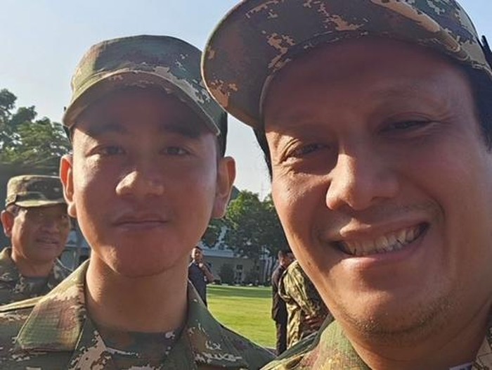 Diaz Hendropriyono selfie bareng Gibran pakai baju komcad saat retreat di Magelang