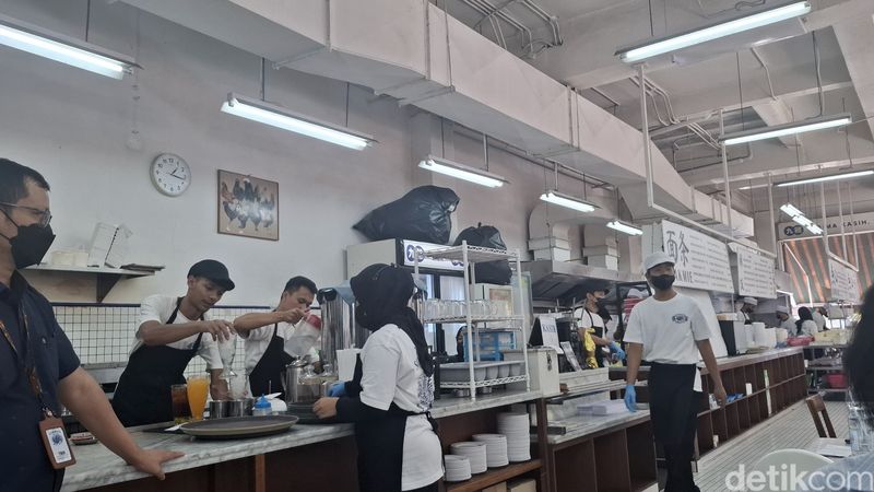 Dimsum Sembilan Ayam: Gurih Hangat Dimsum Halal Kebanggaan Wargi Bandung