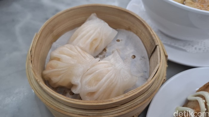 Dimsum Sembilan Ayam: Gurih Hangat Dimsum Halal Kebanggaan Wargi Bandung