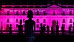 Istana Pemerintah Chile Menyala Pink Peringati Bulan Kesadaran Kanker Payudara