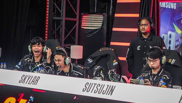 Putaran kedua babak playoff MPL ID S14 sudah selesai. Hasilnya, Team Liquid ID melaju ke final upper bracket dan bertemu RRQ Hoshi.