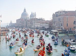 Venesia Perpanjang Pajak Turis Hingga 2025, tapi Overtourism Tak Berkurang
