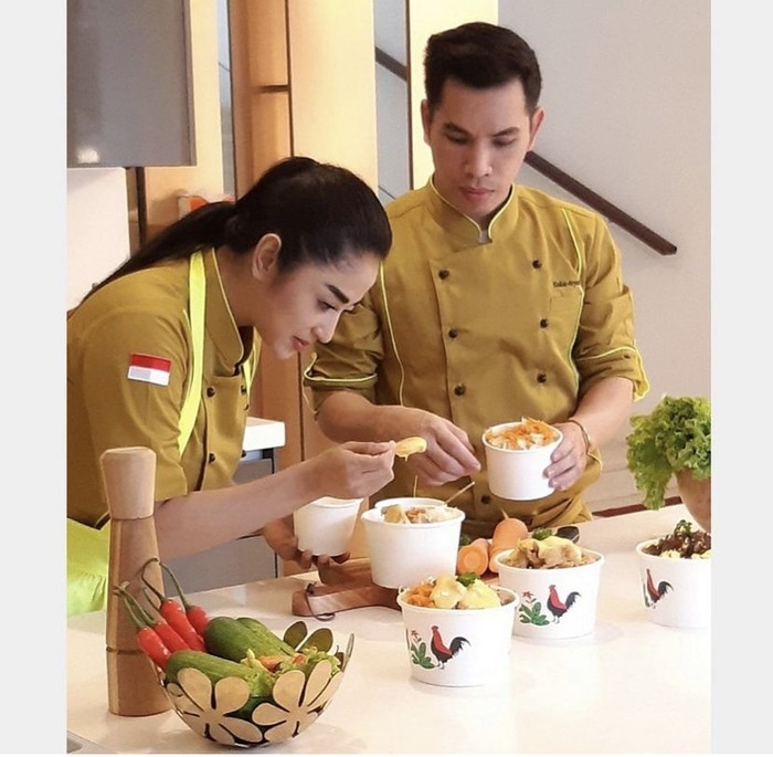 Keseruan Dewi Perssik sa gule k Sambel hingga Masak di Rumah