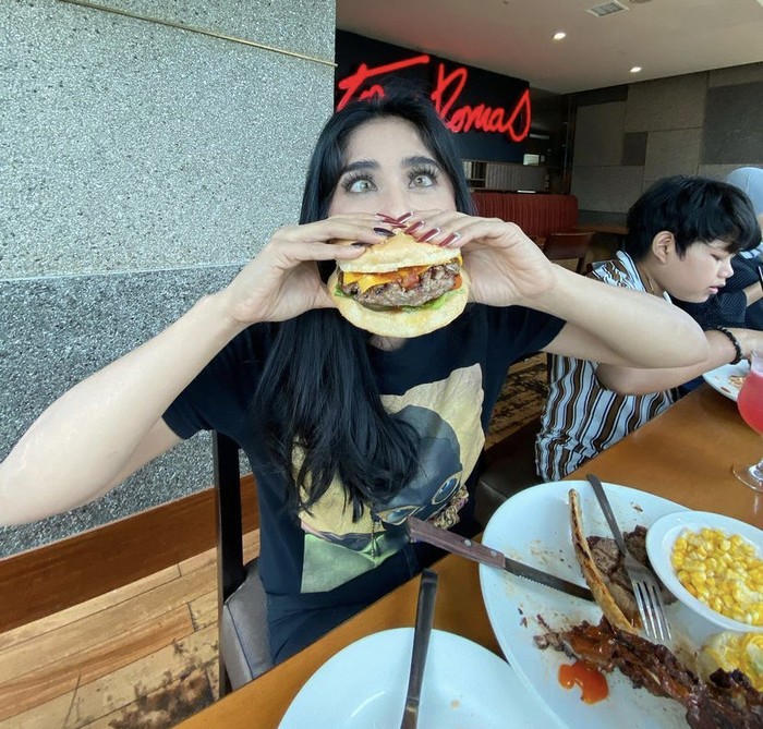 Keseruan Dewi Perssik sa gule k Sambel hingga Masak di Rumah Keseruan Dewi Perssik sa gule k Sambel hingga Masak di Rumah