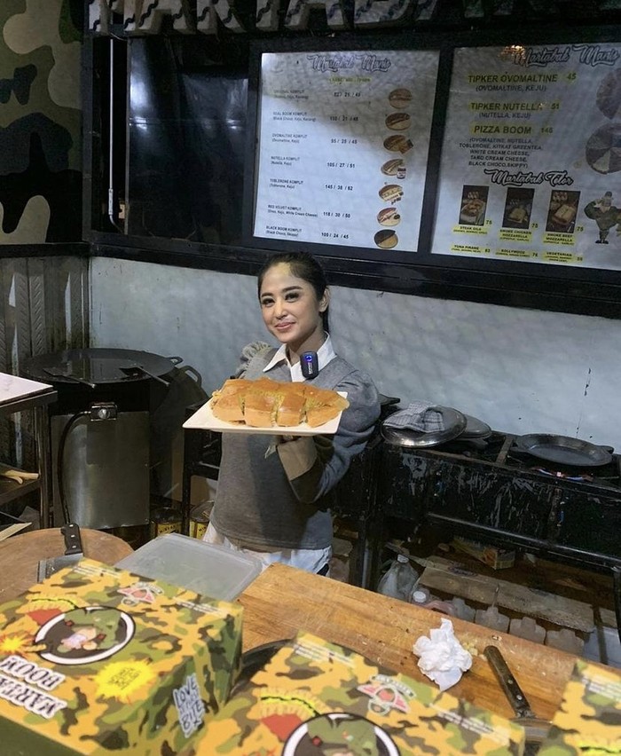 Keseruan Dewi Perssik sa gule k Sambel hingga Masak di Rumah Keseruan Dewi Perssik sa gule k Sambel hingga Masak di Rumah