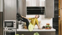 Sukses dalam bidang tarik suara hingga seni peran. Dewi Perssik juga punya banyak bisnis di bidang kuliner.  Foto: Instagram @dewiperssikreal