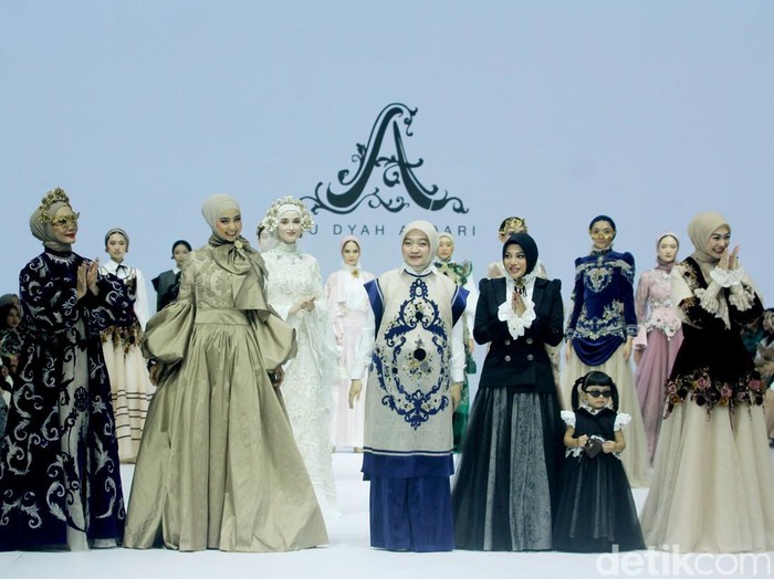 Koleksi Heaven Lights dan Ayu Dyah Andari di JFW 2025