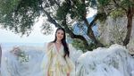 Pesona Emilia Dobreva, Miss Universe Pertama UEA Saat Liburan