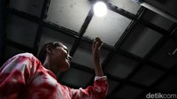 Warga juga diminta untuk menghemat energi kelistrikan yang bersumber dari panas matahari itu.  