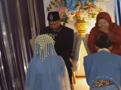 Pernikahan Viral Momen Haru Sungkeman Jadi Ambyar karena Kembang Goyang