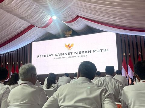 Para anggota Kabinet Merah Putih mulai menjalani retreat di Akademi Militer (Akmil) Magelang dan menerima pembekalan materi di ruang AH Nasution. (dok. ist)