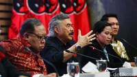 Gayus Lumbuun mengatakan tim hukum akan memberi saran kepada Megawati.  